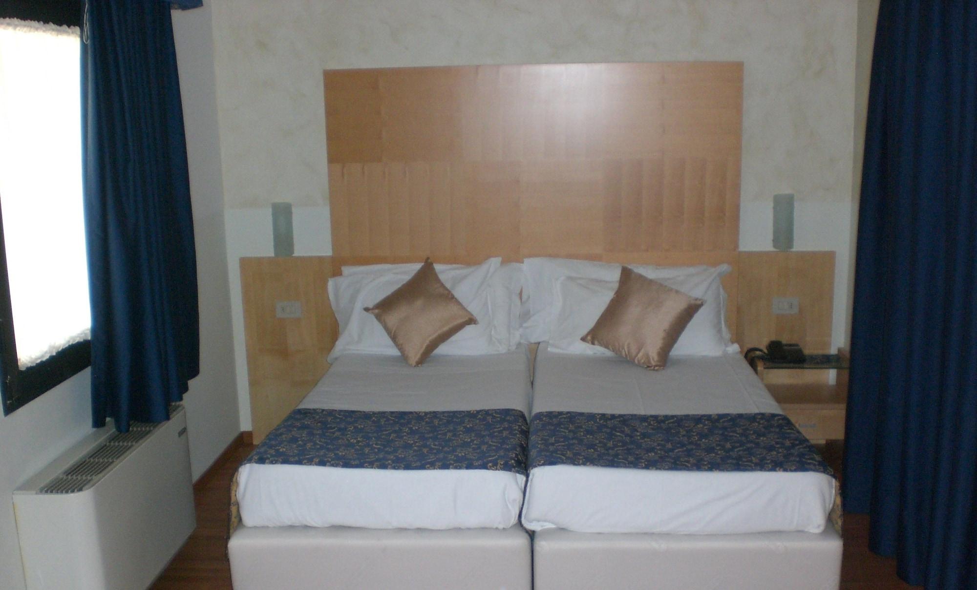 Hotel Floris Mogliano Veneto Exterior photo